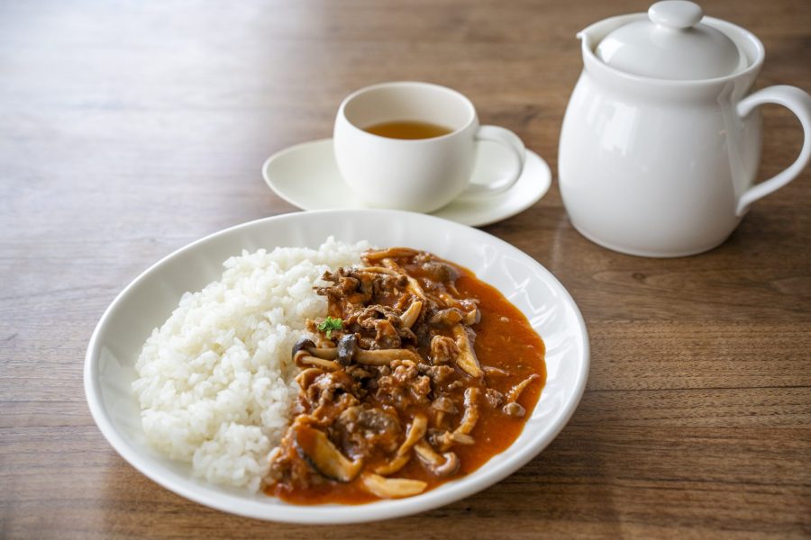 白金ゆにわの新メニュー 　発酵ハヤシライス＆発酵豆乳のフレーバーチャイ